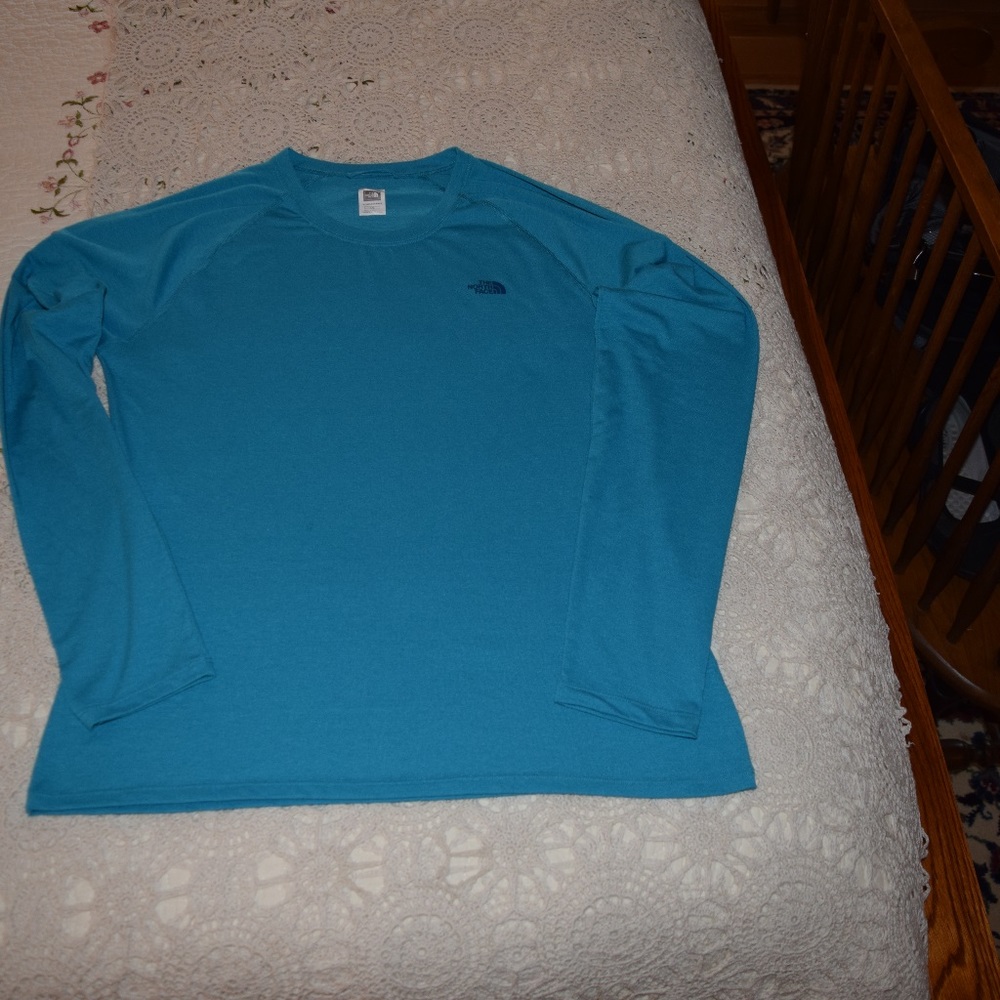 The North Face Vapor Wick Long Sleeve Tee